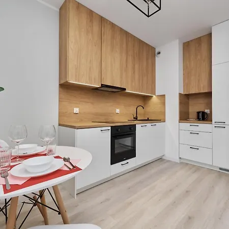 New Old Town Podwale Kosciuszki By Renters *